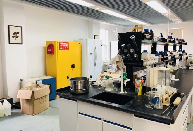 Воспламеняющий шкаф хранения для мастерской