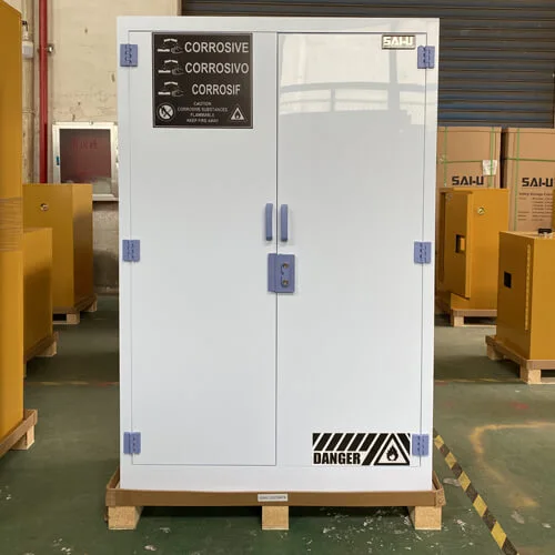 Где должен быть помещен сильный коррозионный шкаф хранения